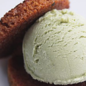 Pain d epices caramelise et la creme glacee mystere