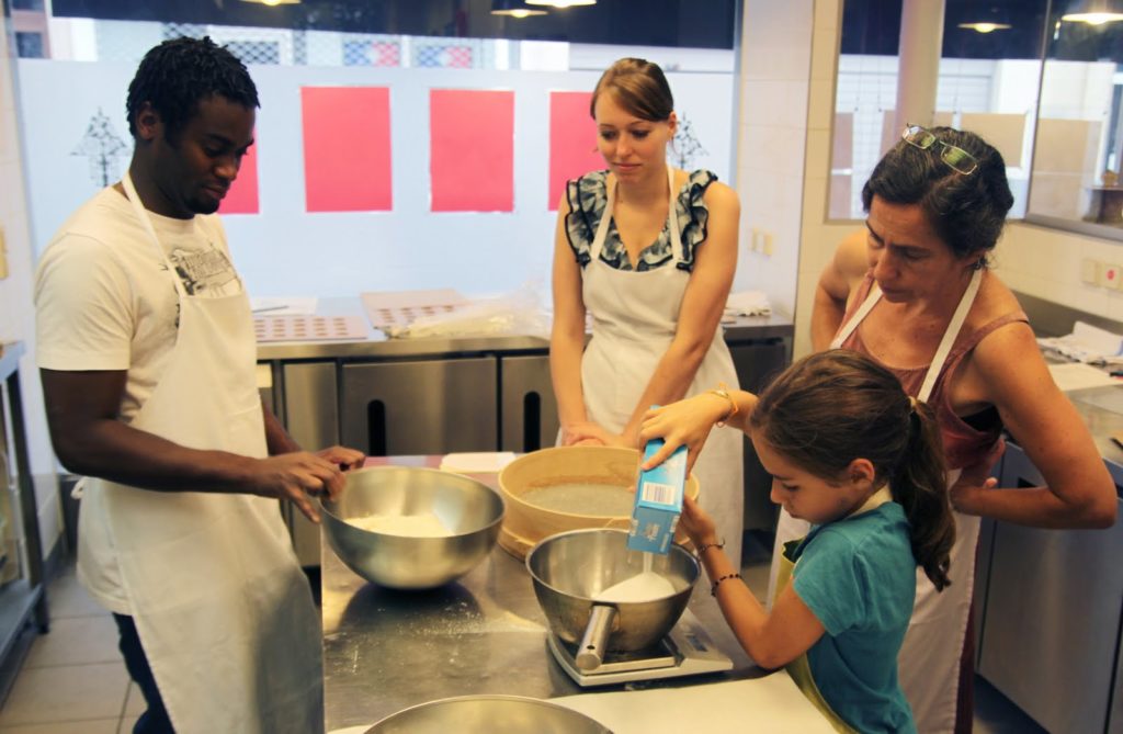 L atelier de bernard chez les reines les macarons