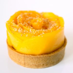 Tartelettes mangue chocolat et coco caramelisee