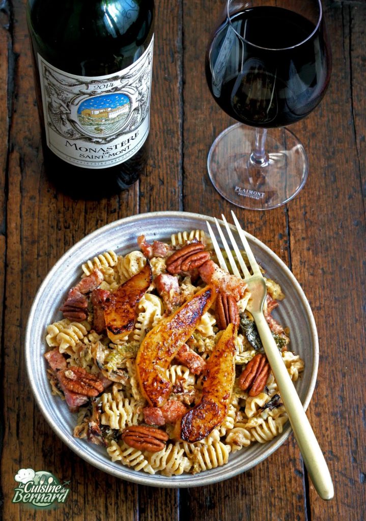 Pâte au chou vert frisé, Fourme d&rsquo;Ambert, poires et noix de pécan