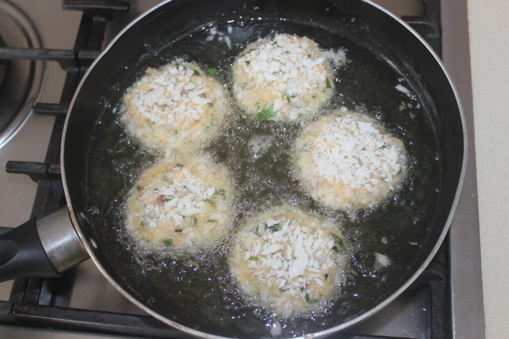 E83EA463 A476 427D BA3F BD4F7A8DF5F3