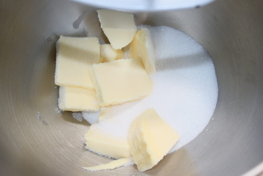 5E085C40 FA2F 41B5 AFD5 585456D892DD