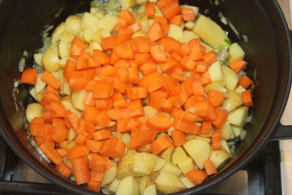 7AC7EE89 DBAE 49C8 B592 7C2E975A5310