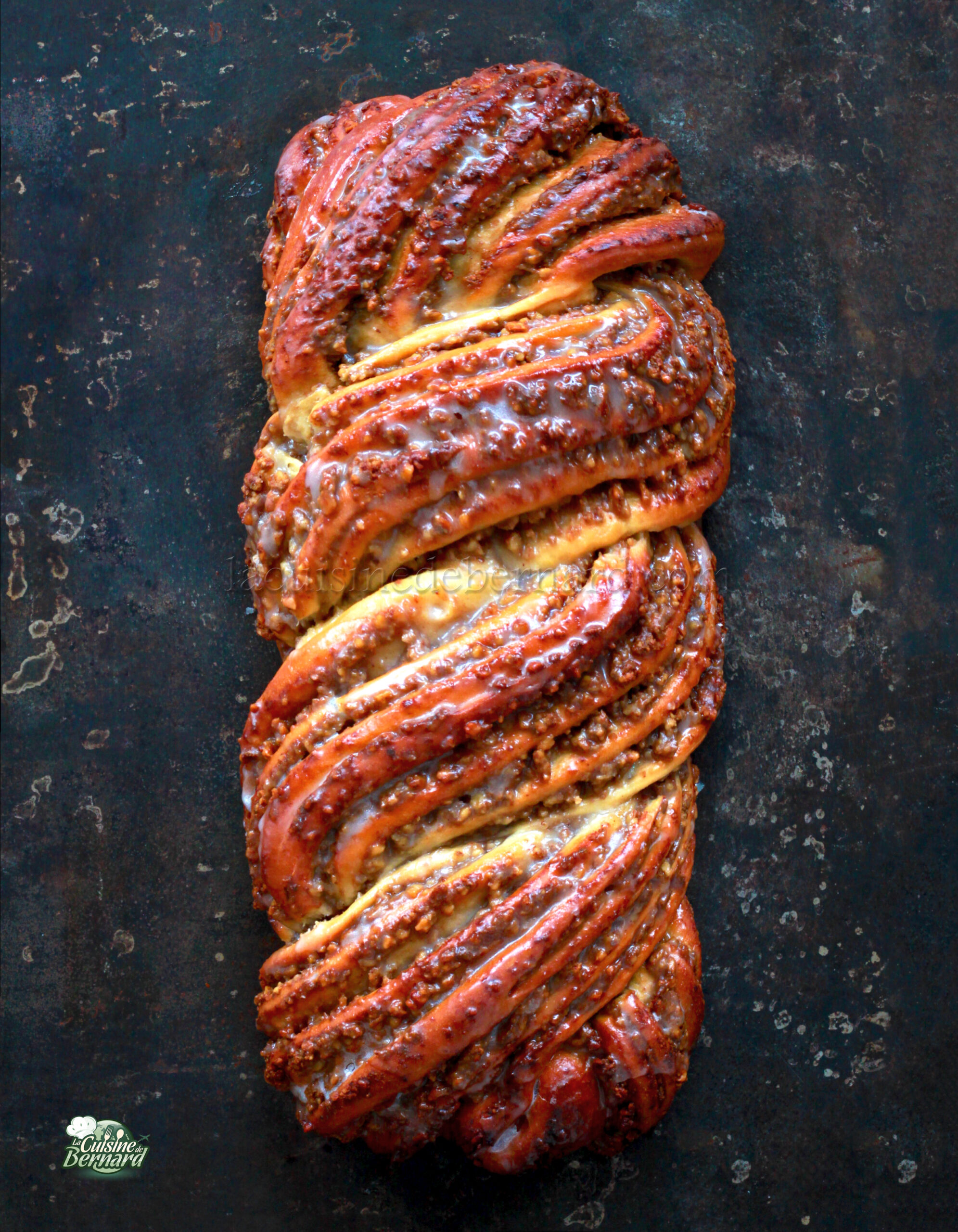 Nusszopf (brioche tressée aux noix)